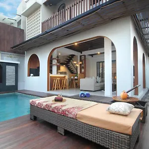  Villa Sudha Bali Anyelir